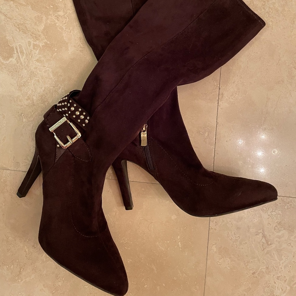 BCBG Knee-High Brown Suede Heeled Boots Size 8